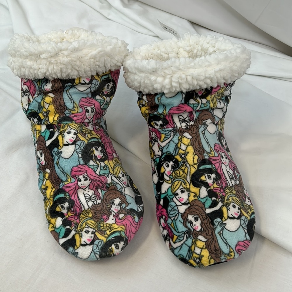 Disney Princess Soft Sherpa Lined Bootie Slipper by Fuzzy Babba Size Women’s S/M - Picture 3 of 12